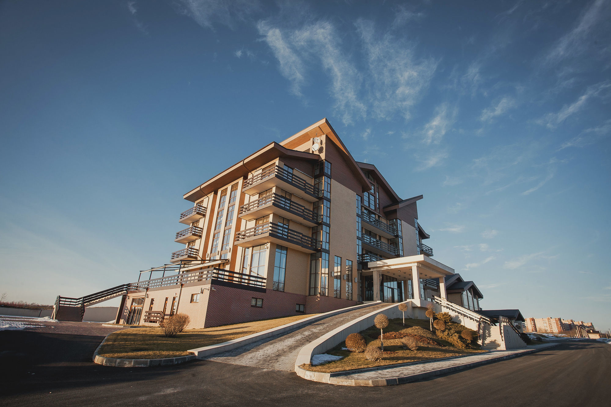 Superior Golf And Spa Resort Kharkiv Exterior photo