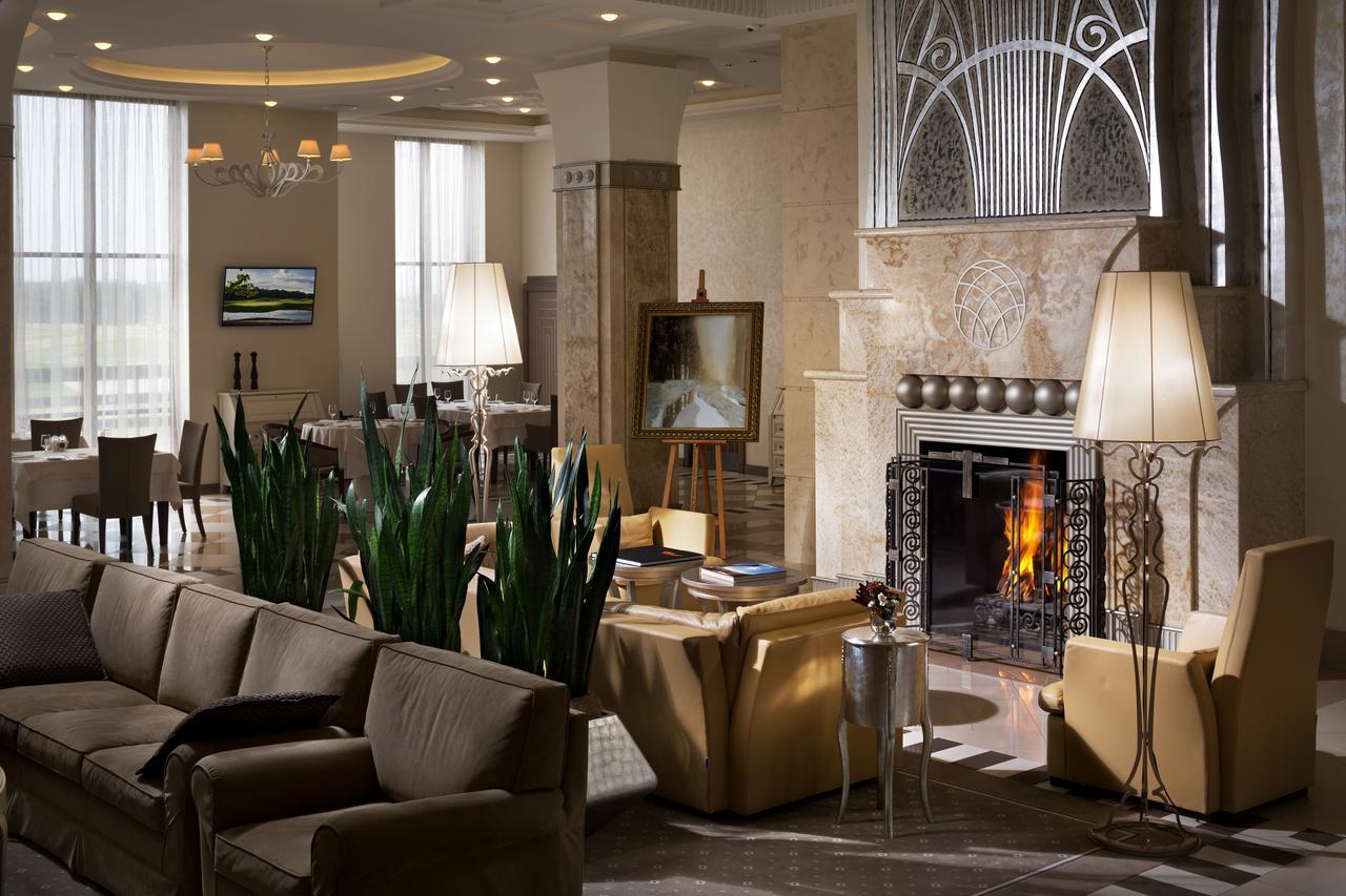 Superior Golf And Spa Resort Kharkiv Exterior photo