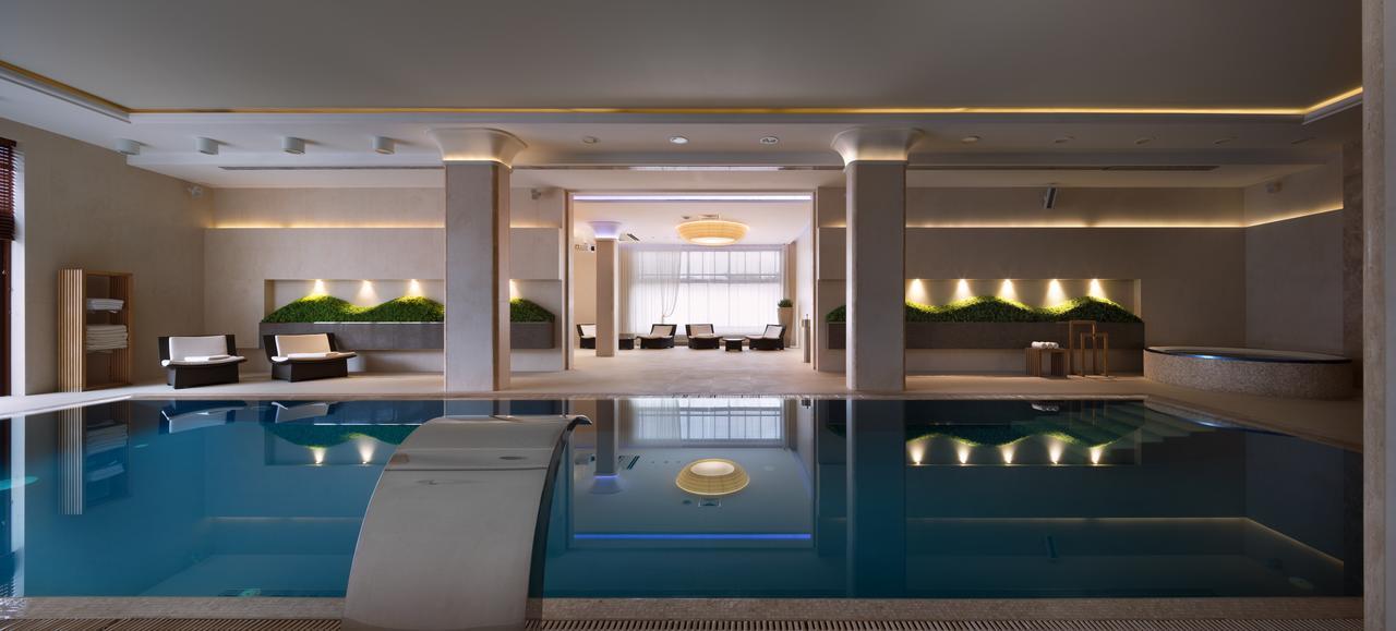 Superior Golf And Spa Resort Kharkiv Exterior photo