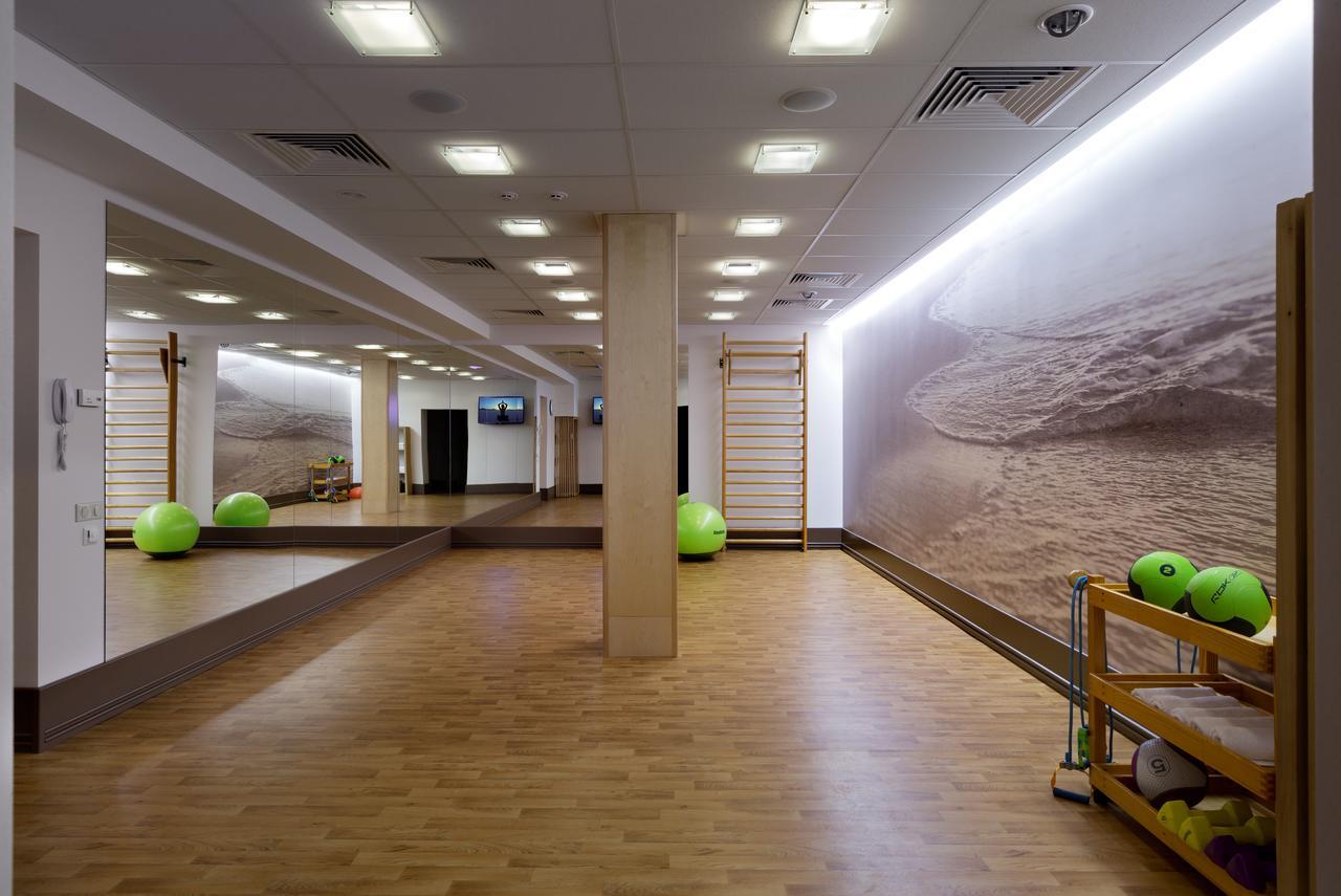 Superior Golf And Spa Resort Kharkiv Exterior photo