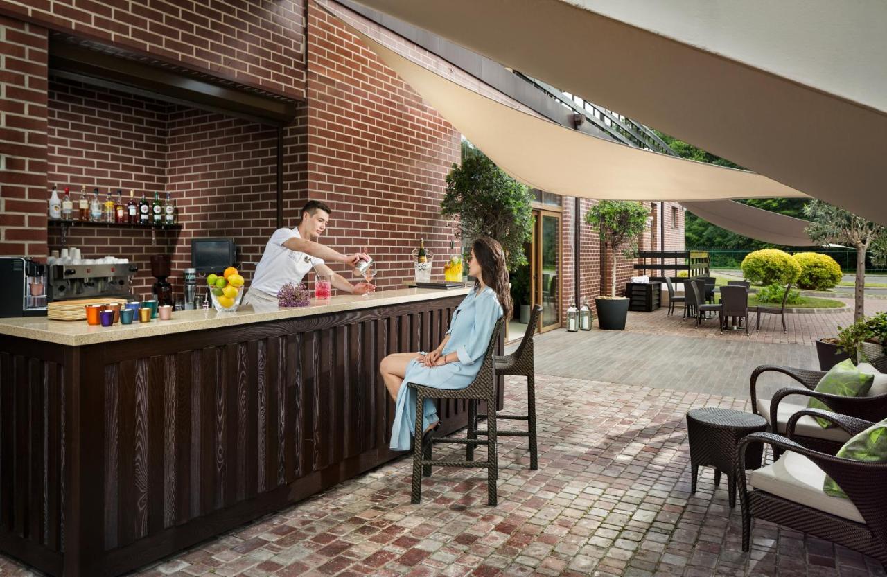 Superior Golf And Spa Resort Kharkiv Exterior photo