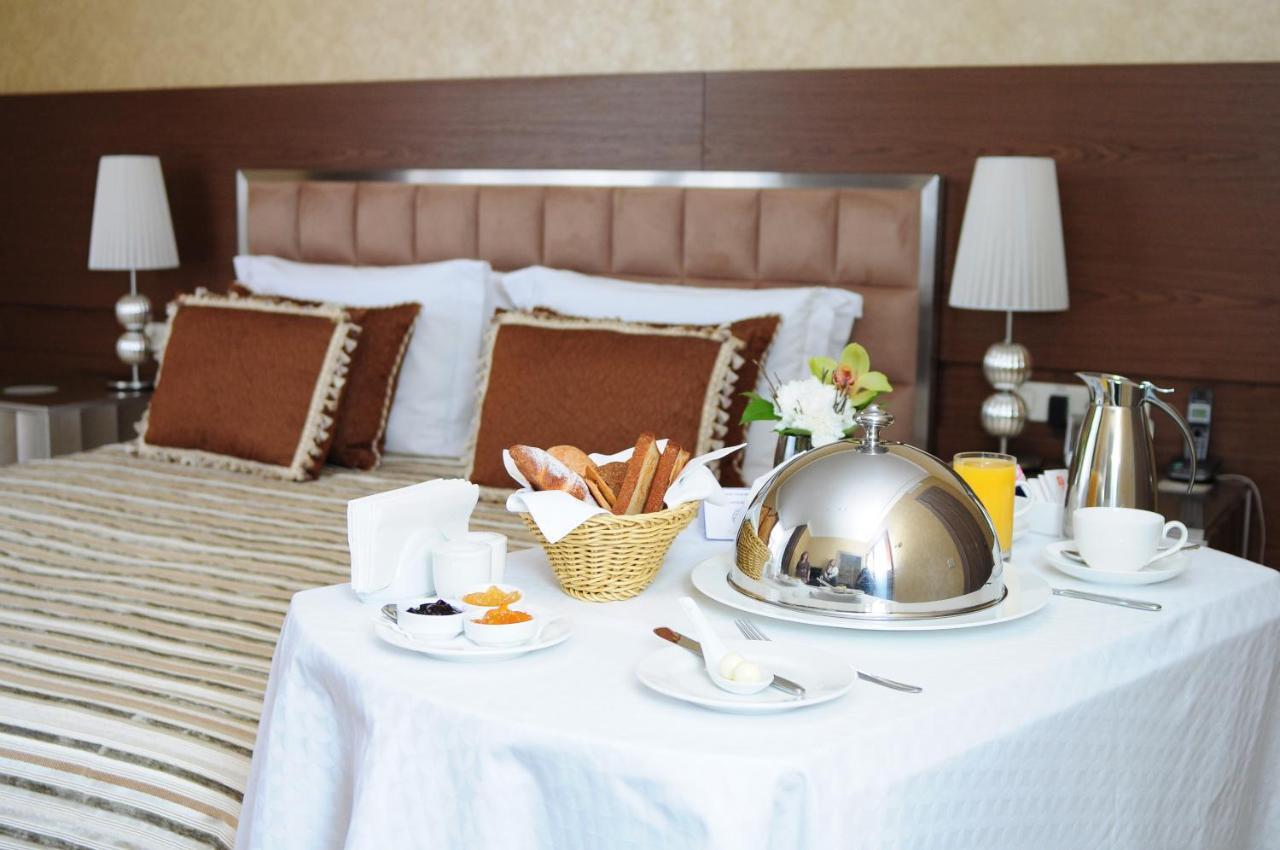 Superior Golf And Spa Resort Kharkiv Room photo
